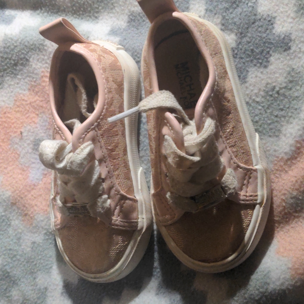 Toddler shoes